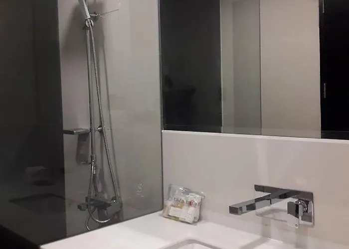 Maxx Makati By Maxihome Land 3*