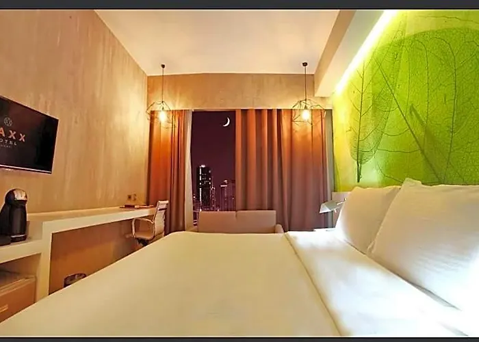 Maxx Makati By Maxihome Land